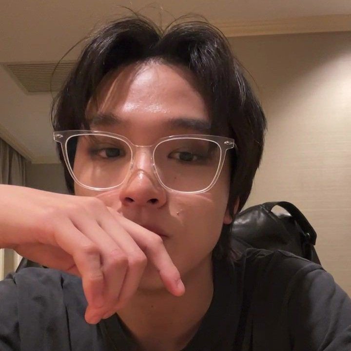 ౨ৎ Noon Nowadays 
Haechan few tweets AU 

© tartdedeux, 2023.