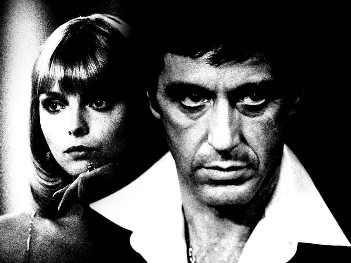 Happy 🎂 today à #Scarface qui fête ses 40 ans.
Antonio ' Tony ' Montana bouffe l'american dream par la racine d'une feuille de coca dans un sommet indélébile du film de gangsters, portrait autodestructeur aussi sanglant et grisant qu'il est excessif et furieux. #TheWorldisYours