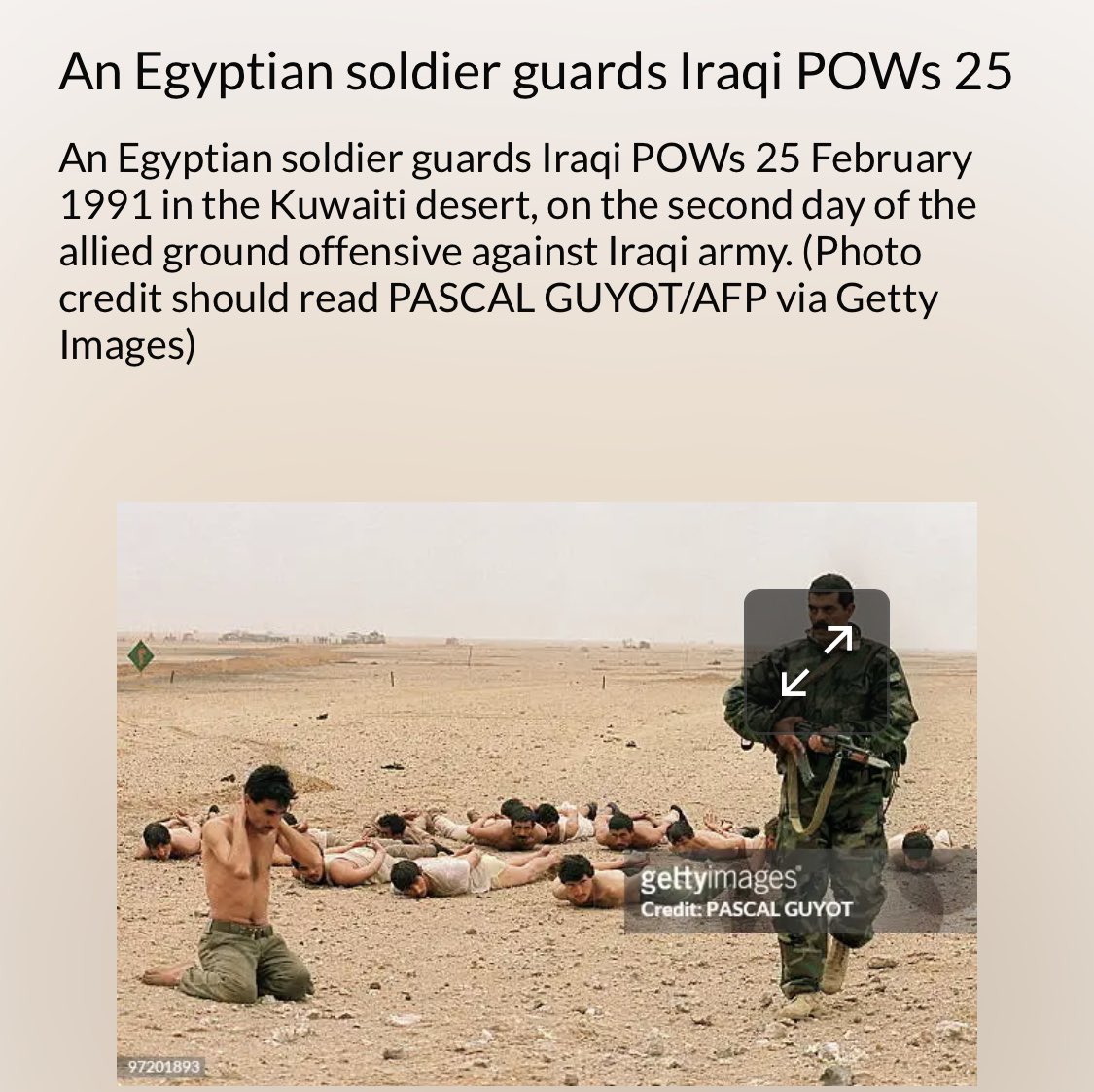 alk3aam's tweet photo. العراقي الشروكي يبليك ويحط اللي فيه فيك ..

هذه صورة لجنود عراقيين مستسلمين ولا علاقة لها في الخفجي والسعوديين.. https://t.co/Bp1rkKIKNF