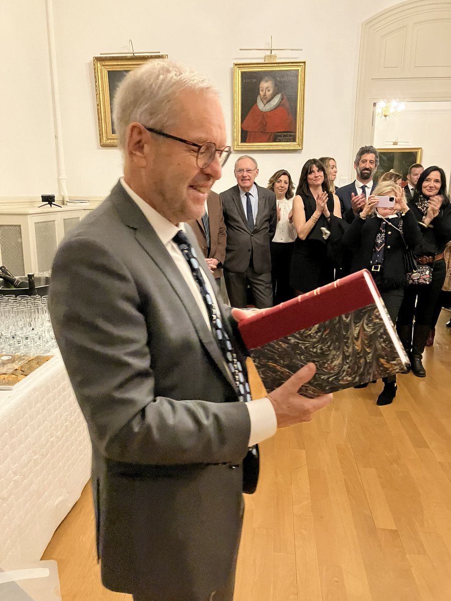 Anne-Laure CASSARD-VALEMBOIS tweet media