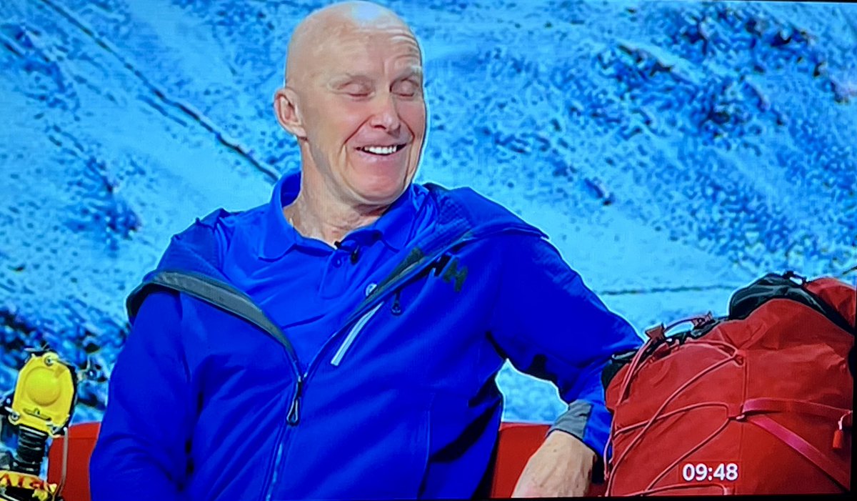 faerymere's tweet image. Our good friend @alanhinkes on the @BBCBreakfast sofa this morning.

#LakeDistrict #MountainRescue #Ambassador