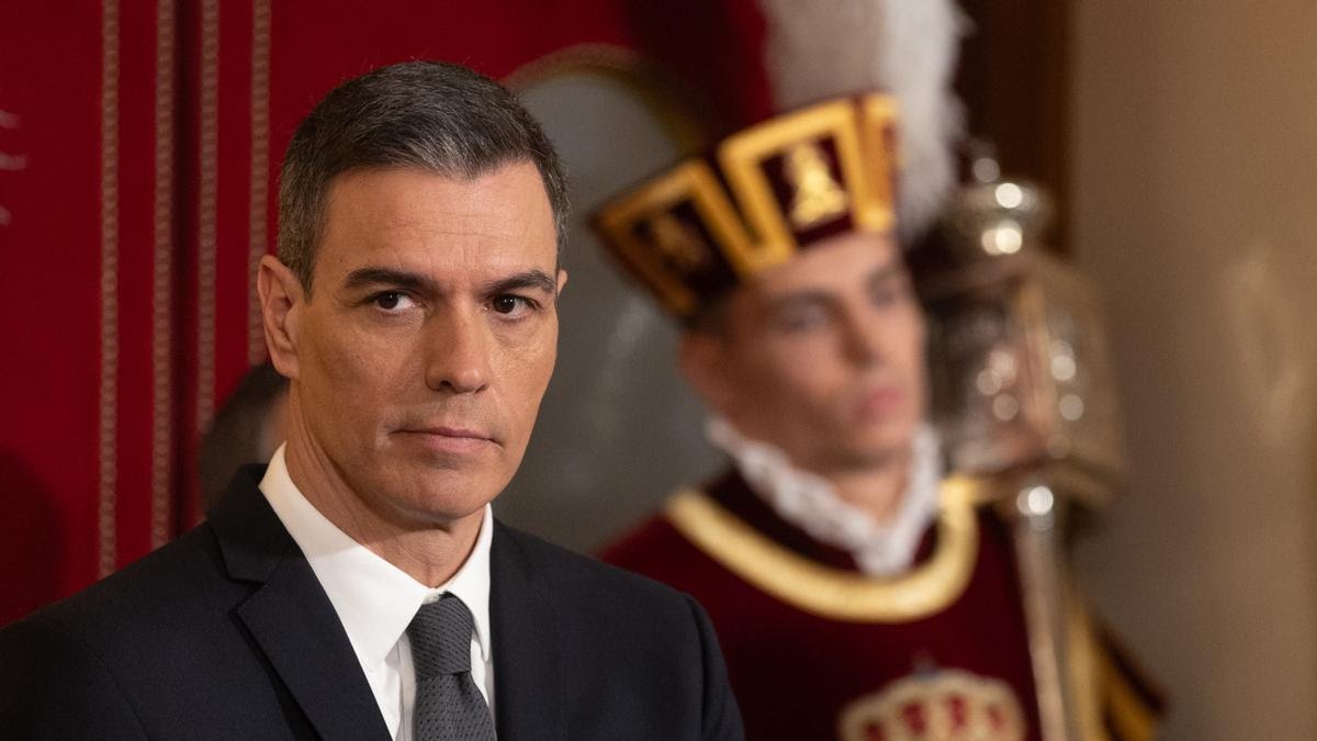 ESdiarioCV's tweet photo. ¿Piensas que Sánchez es un rehén de sus pactos de gobierno en este momento? 👇

🔄 SI
❤️ NO https://t.co/vrj2xMD0Ii