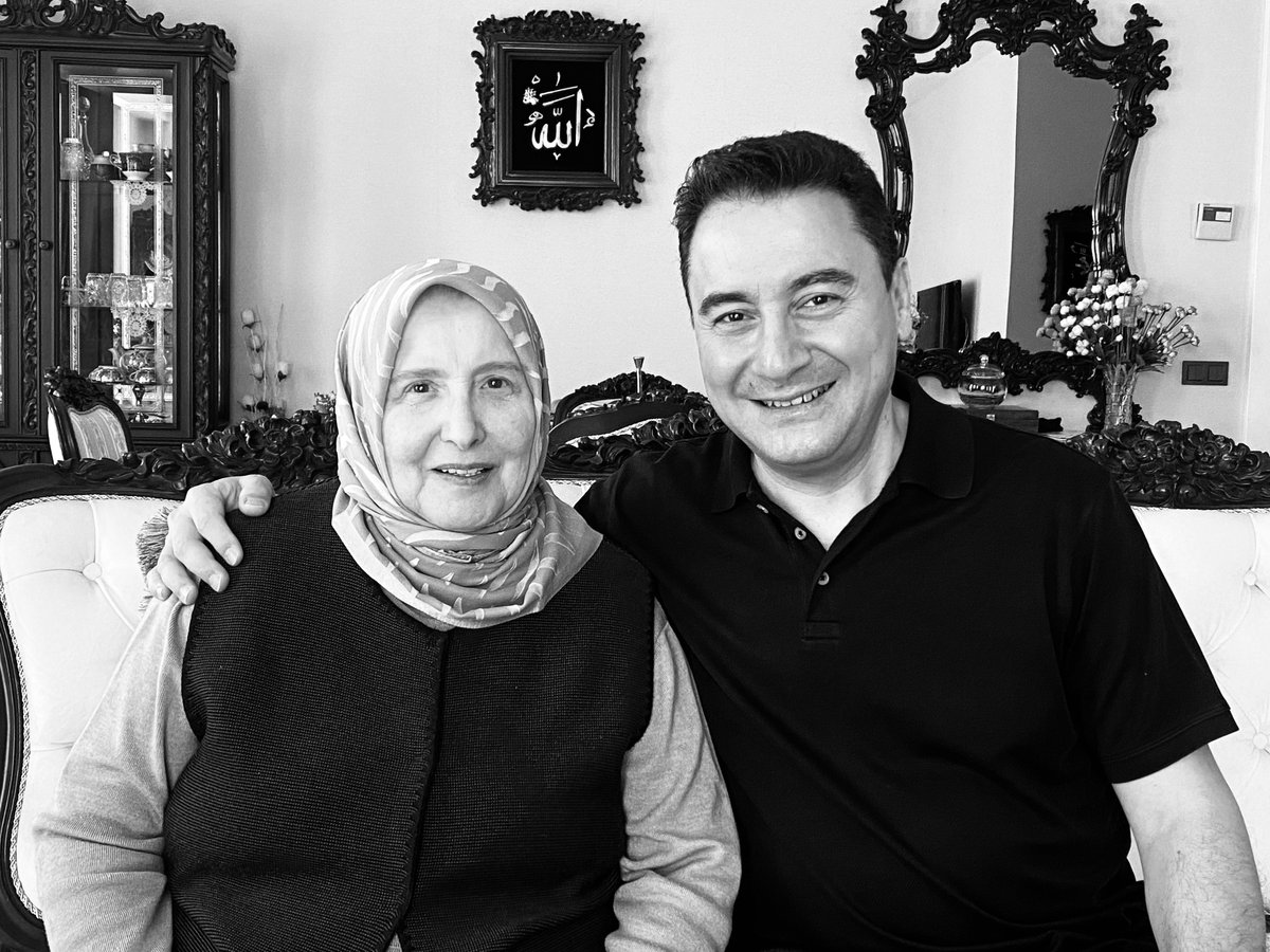 Genel Başkanımız Ali Babacan'ın kıymetli annesi Güner Babacan'ı kaybetmenin üzüntüsünü yaşıyoruz.

Başta Genel Başkanımız olmak üzere, tüm Babacan ailesine başsağlığı diliyoruz.