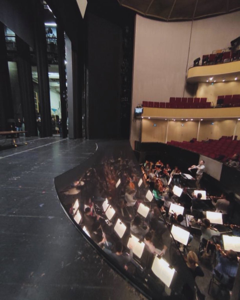 Conducting the opening night of Falstaff @theaterkiel. My third production in 4 years of this incredible piece! Since I was nominated best conductor of 2019 for my production of this opera at @thegrangefestival by @opernwelt_magazin, it’s only fitting that it’s in Germany!