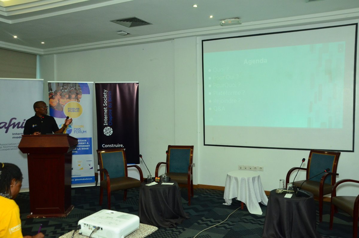 "BjNOG, quoi et pourquoi?", M. Hervé HOUNZANDJI, Président de <a href="/isocbenin/">Internet Society Chapitre du Bénin</a> présente le BJNOG, ses défis et enjeux aux participants du #BDF2023.