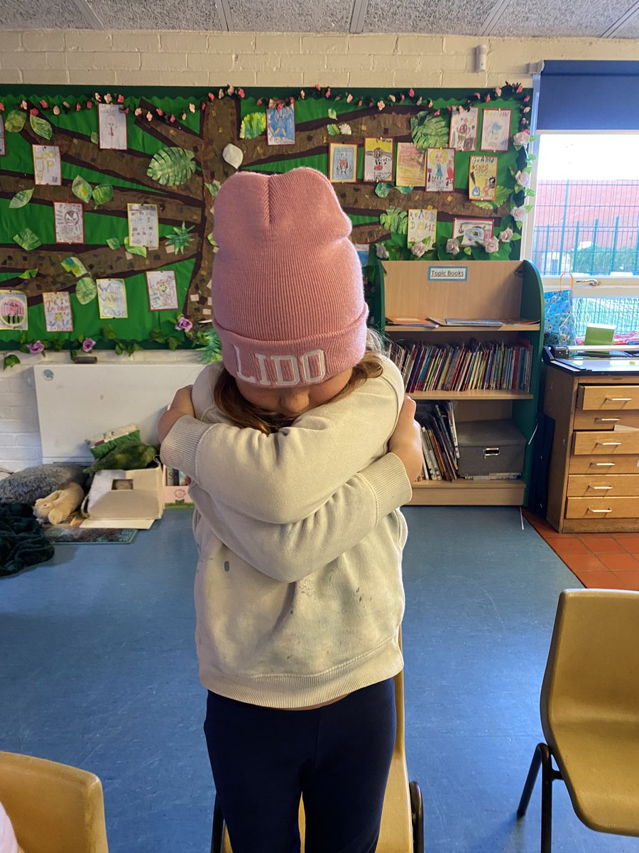 Mindfulness exercises in year 3 ! Take some time to reflect and give yourself a hug! 🧘‍♀️🧠
