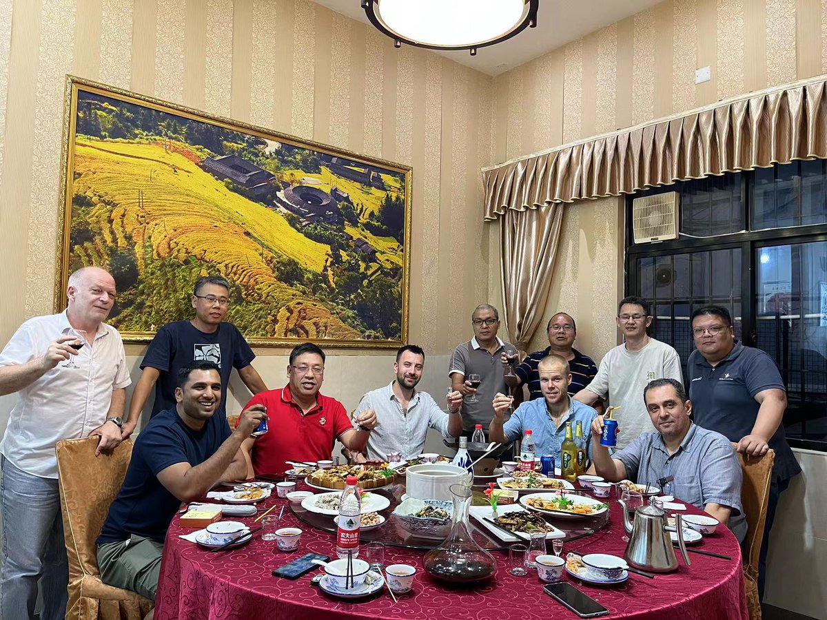 Warmly welcome to visiting our factory.Frank. Liu accompanied and attended the dinner reception.