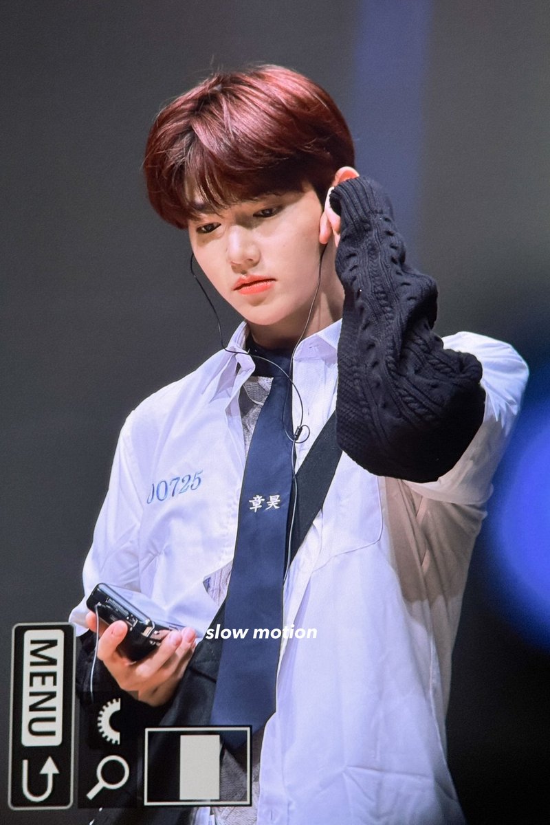 slowmotion_725's tweet photo. 231209 🫠🫠
#장하오 #章昊 #ZHANGHAO #ZEROBASEONE #제로베이스원 #ジャンハオ https://t.co/f9hdjcOt56