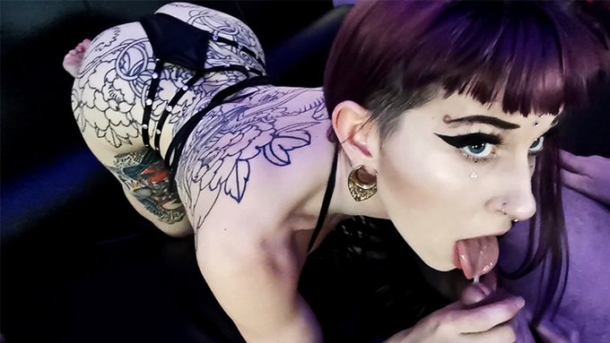 This weekend I&acute;m uploading a new scene with this beauty to all my platforms. Can&acute;t wait! @Elea_samsa<a href="/tag/clip"class="tags"><span>#clip</span></a>