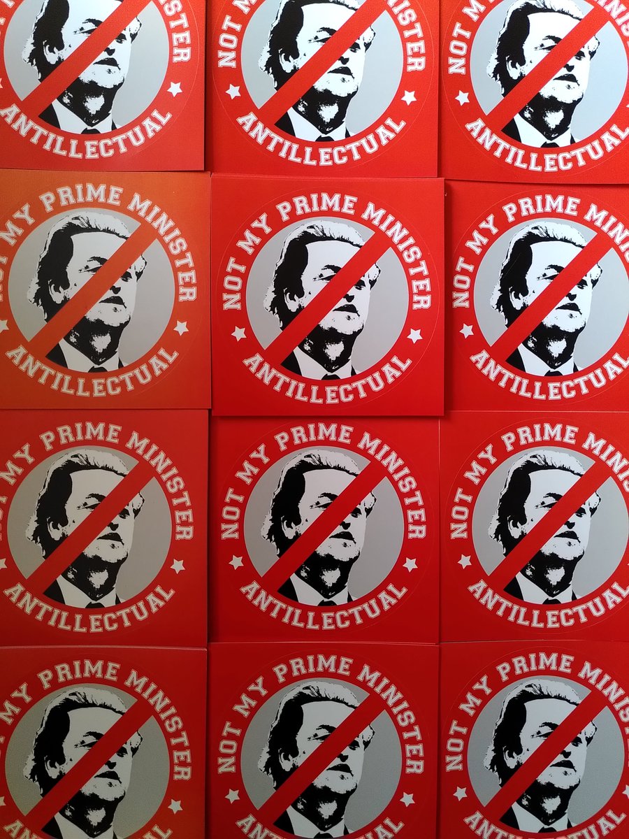 antillectual's tweet image. Stickers are in!

Available for free at our shows, with merch orders or DM us and we will send you some for shipping costs...

Getting ready for the new government!

#FCKPVV #NEEPVV