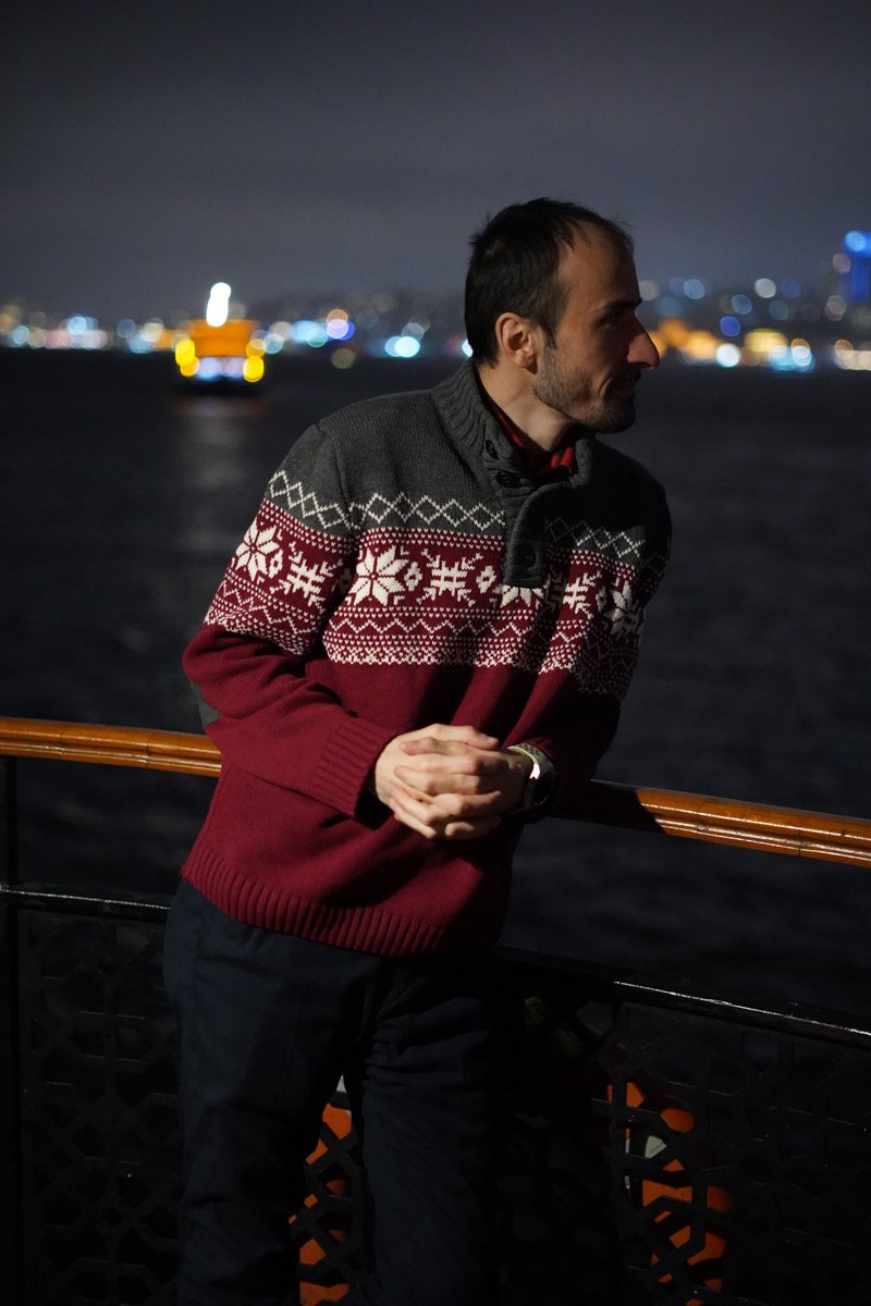 erkansavkin7's tweet photo. İstanbul Boğazı...

#İstanbul #bogaz #brandistanbul #NewYear #new #year #NewVideo #Twitter #PUBG #PUBG_MOBILE https://t.co/iecMdHNeRI