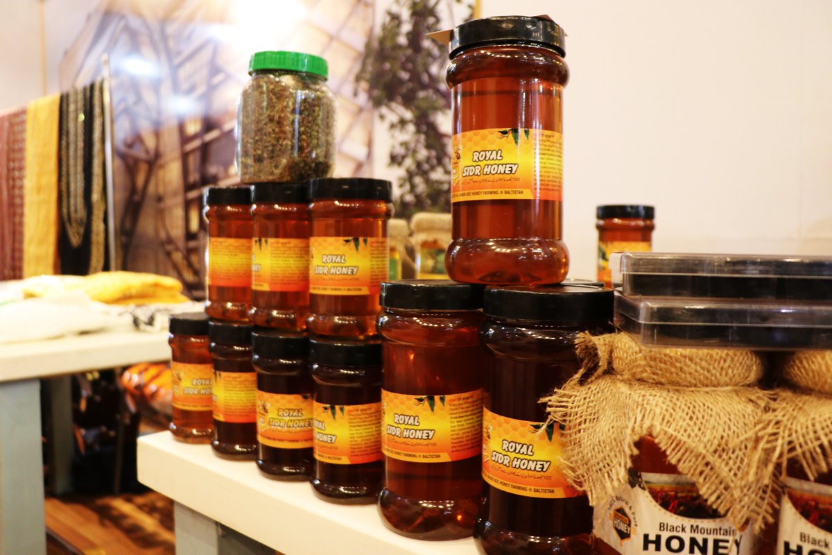 Safa_Mall's tweet image. Immerse yourself in a tapestry of heritage. Join us for Cultural Day at Safa Gold Mall, where every corner tells a story woven with exquisite handcrafted treasures from around the world.

#safagoldmall #safagold #newoutlet #sanasafinaz #MinnieMinors #rollovers #littlepeople