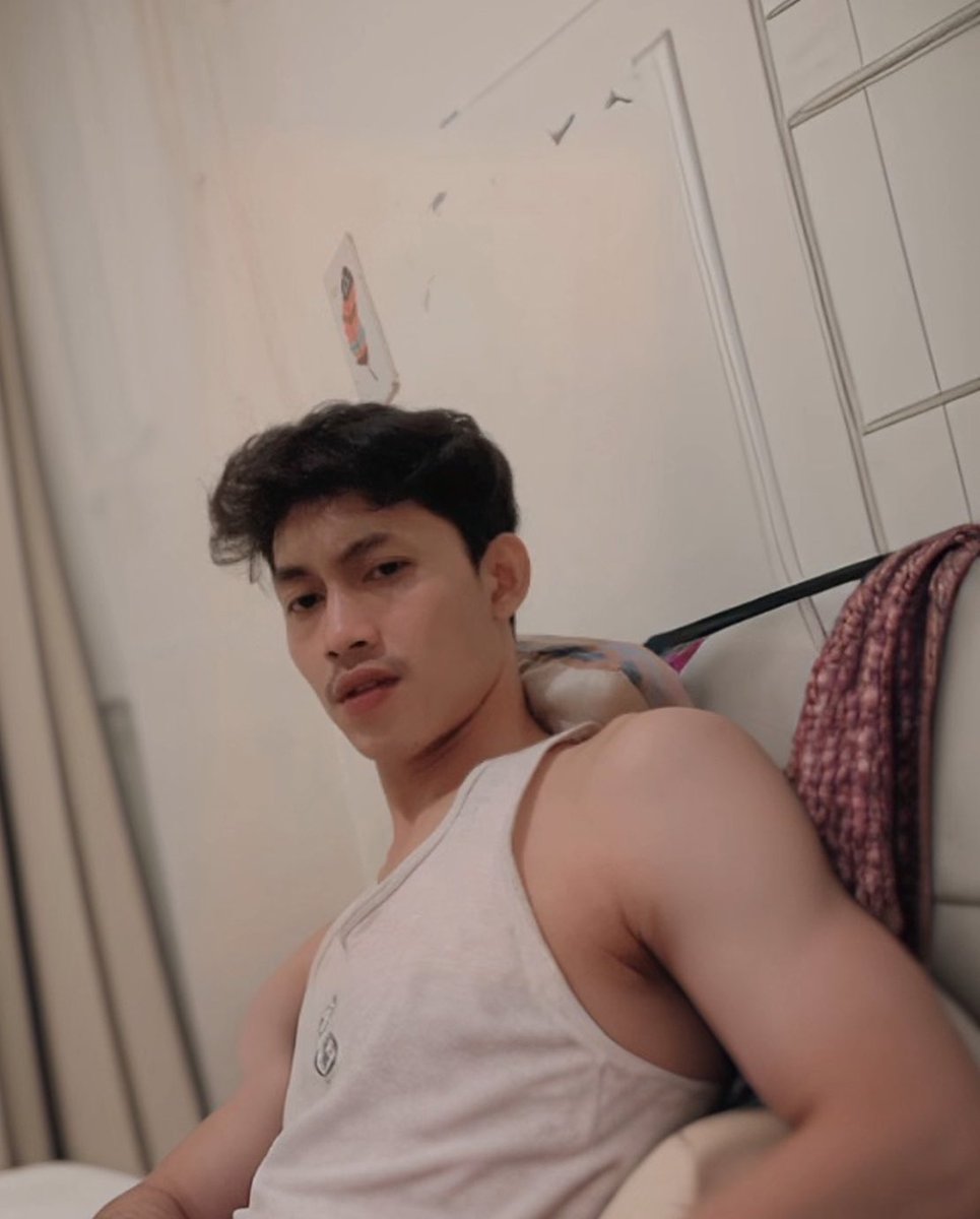 ♌️ Bantal Guling tweet media