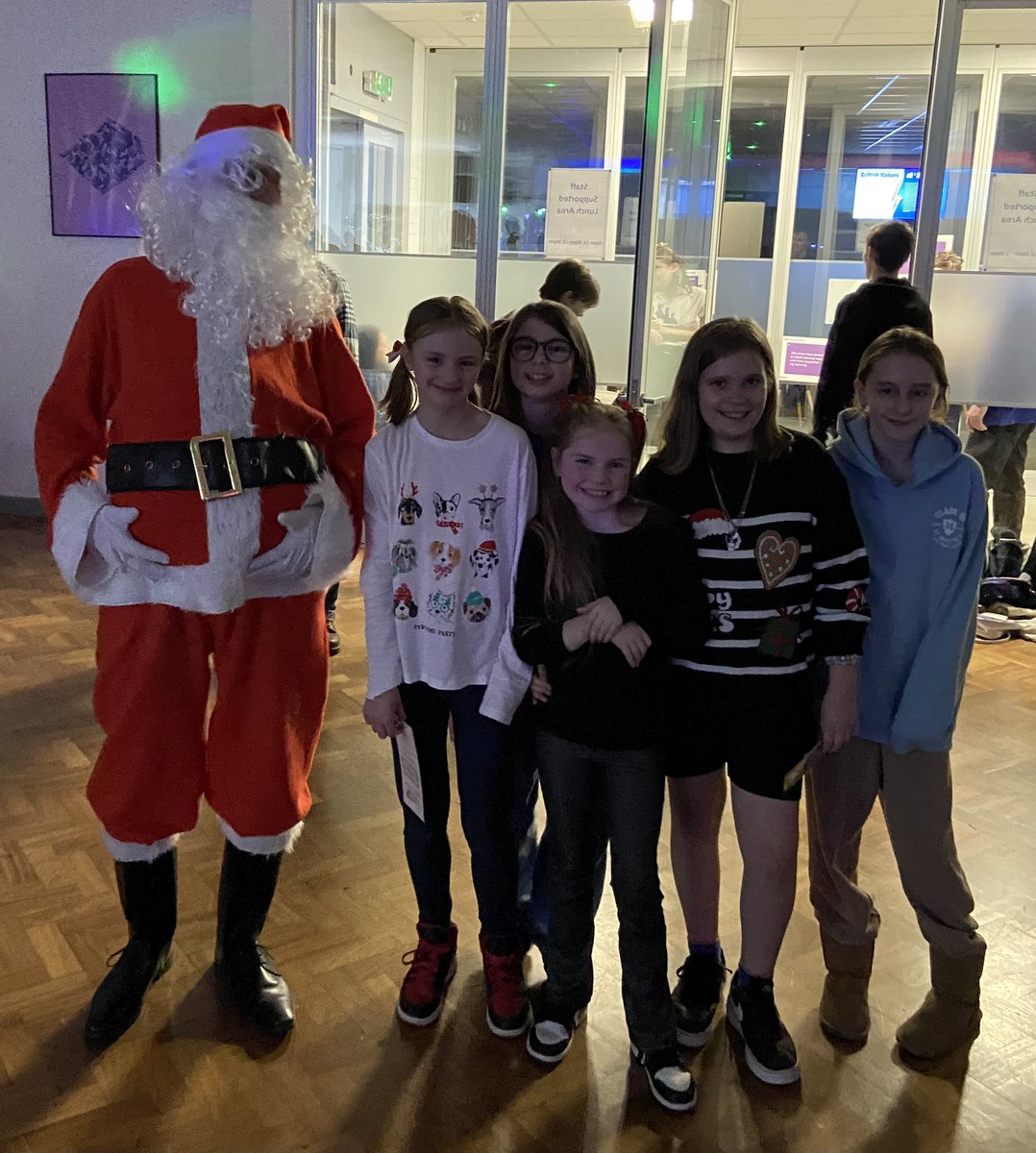 A fantastic Phab party, all feeling very Christmassy now. Thanks to all the young volunteers who organised it and to Father a Christmas for making a surprise appearance 🎉🎅🏻🎄