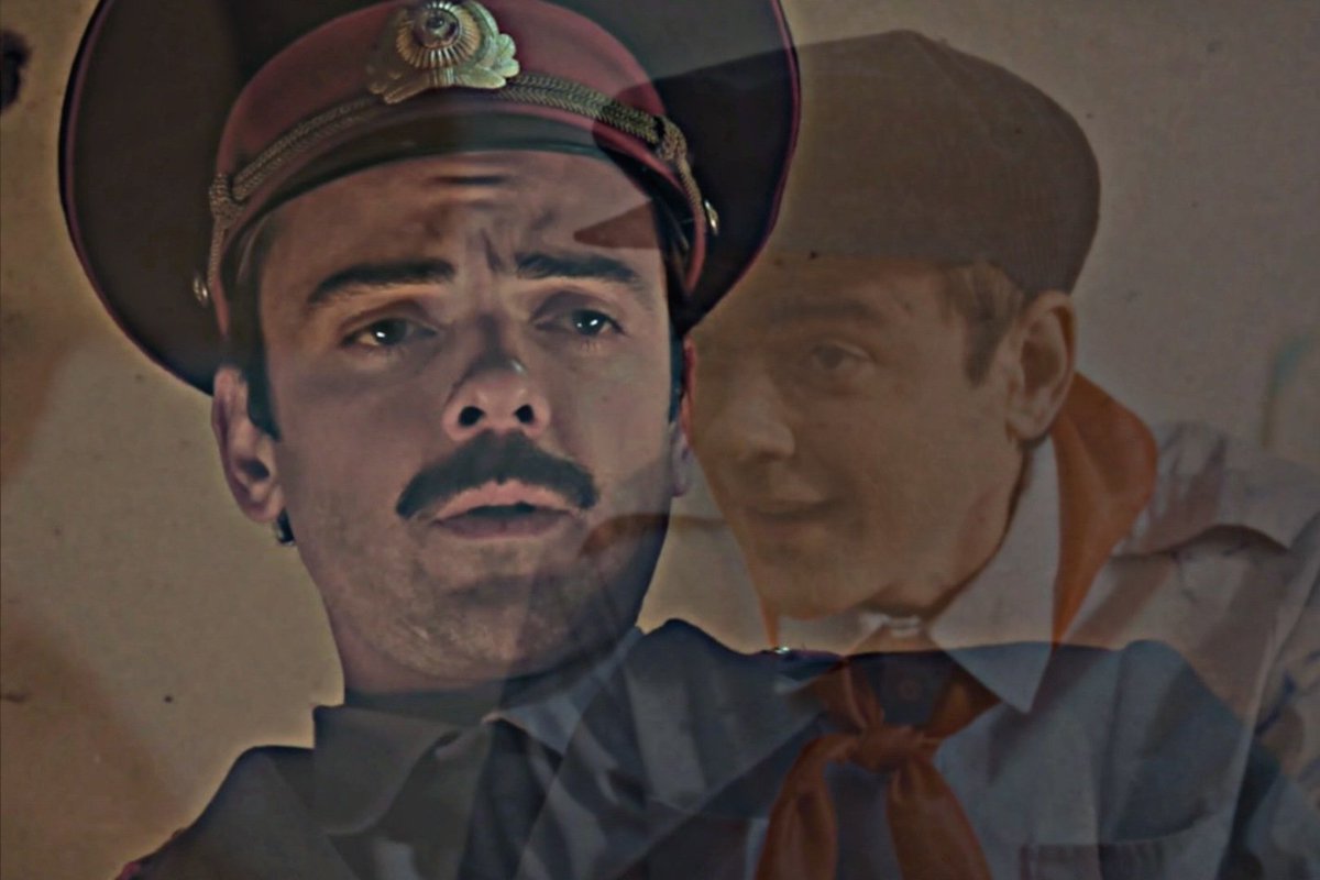 Красным цветом, словно кровь, нарисован силуэт
Тех минут простой закат и последний мой рассвет
Мне не страшно уходить, я ведь пламенем горел
От одной простой искры ты смогла меня согреть