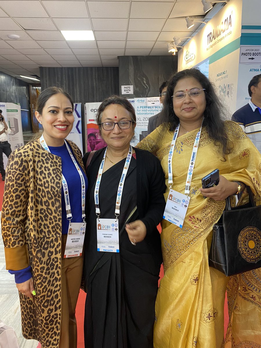 aanchalkakkar's tweet image. More residency buddies, and Dr. Poonam Elhence at #APCON2023