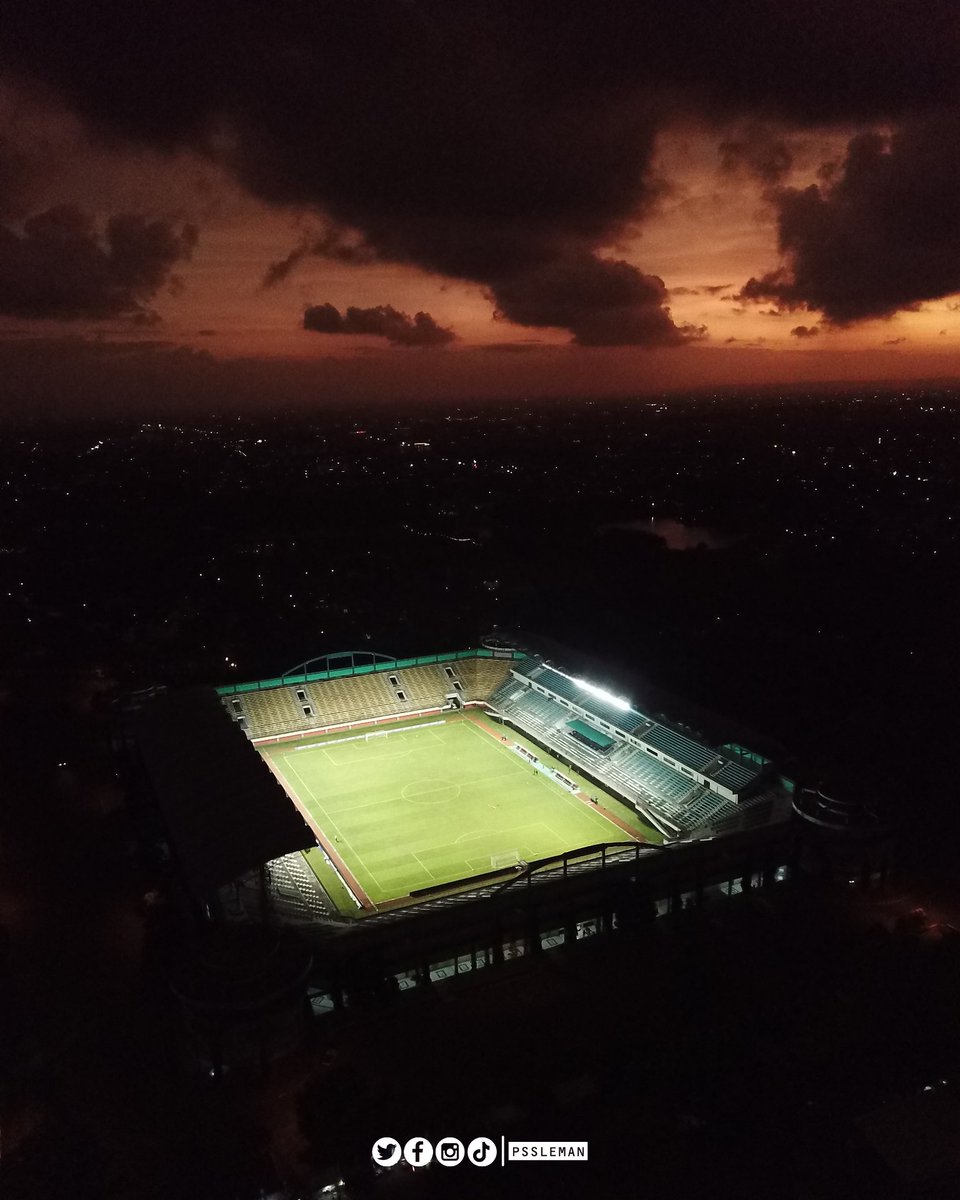 Bagi kami, kamu bukanlah tujuan untuk pergi. 

Bagi kami, kamu adalah tujuan untuk pulang.

Selamat bersolek, rumah kami.
Sampai jumpa satu tahun lagi 💚

#PSS #MoveForward
