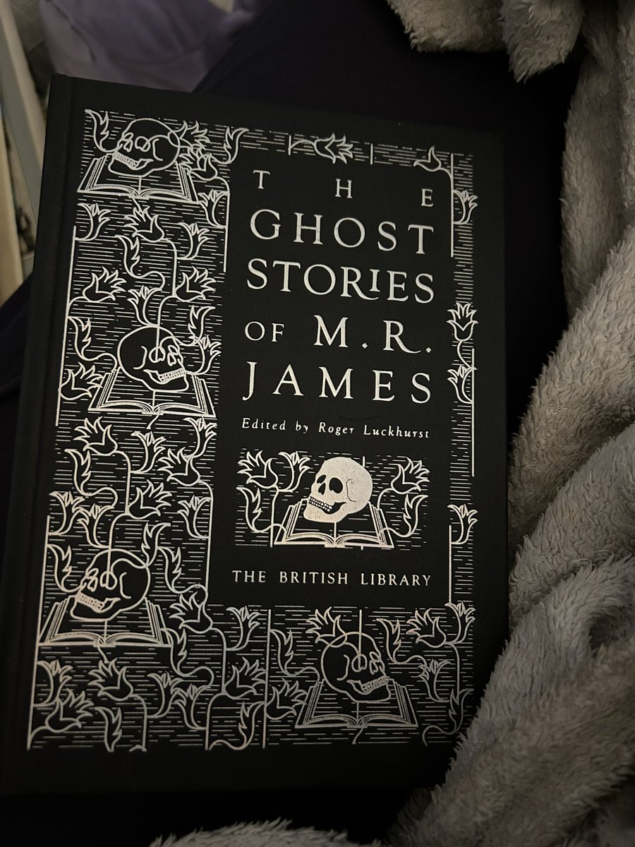 Rain and wind are battering the landscape in my patch of Yorkshire today, so it’s the perfect morning to snuggle in bed with my collies and read a Christmas ghost story. However, after the one I just read I am now afraid of bed linen 😟