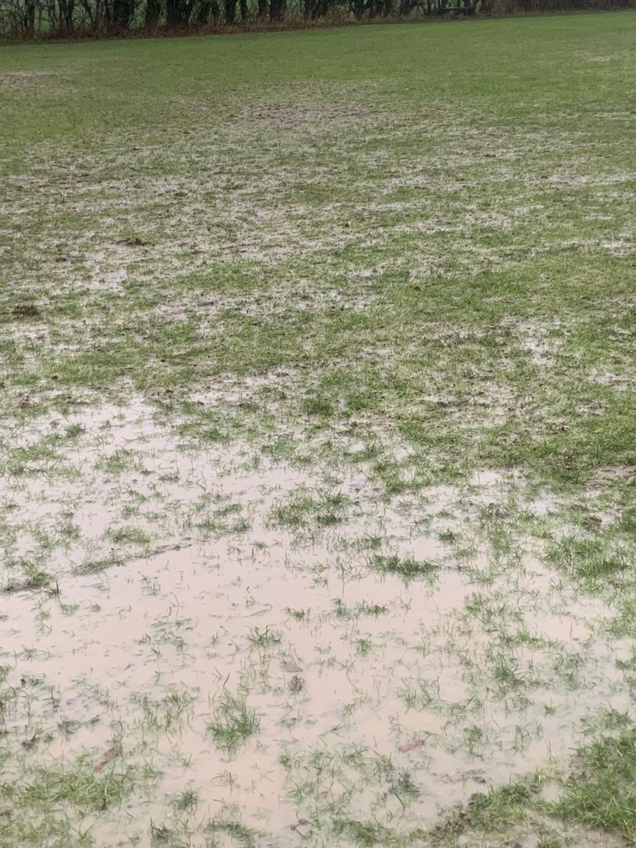 All home games off and 45s away to Sungate also off due to the weather…

So frustrating for everyone involved. Only solution is to go to the clubhouse, watch some footie on the telly and have a few beers