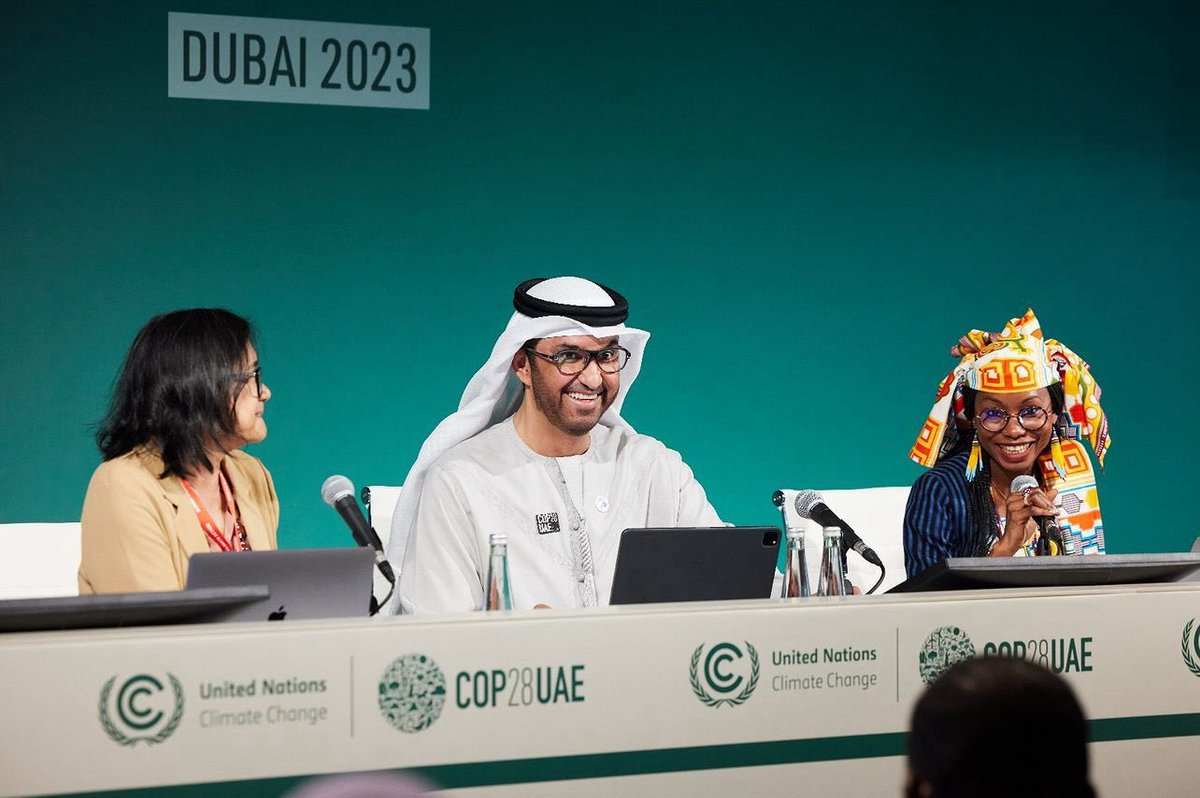 hindououmar's tweet photo. This morning we welcomed @COP28_UAE President Dr Sultan in Indigenous Peoples caucus @iipfcc to discuss the endgame of negotiations. He expressed that his presidency will put #IndigenousPeoples alway in the center of the COP
We look forward to a binding decision #ClimateAction https://t.co/mTZbwoiWRx
