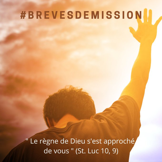 MissionAngelus's tweet photo. #BrèvesDeMission Ce #matin nous avons #rencontré Samirah, #Africaine qui est passée de l'#occultisme à l'islam, puis aux #évangéliques. Elle est très désireuse de se rapprocher de ses #trois #filles #catholiques. Nous avons #prié #ensemble https://t.co/7GEEnKxADl