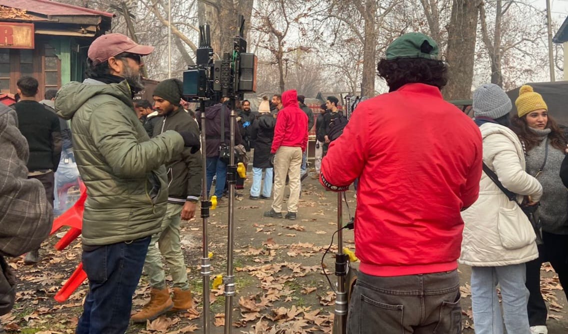JKFDC2021's tweet image. The shoot for #Vedaa is in full swing in Srinagar! 🎬 @nikkhiladvani, @TheJohnAbraham, @tamannaahspeaks, and the talented team are creating magic.  #Bollywood #FilmingInProgress
@PMOIndia 
@OfficeOfLGJandK