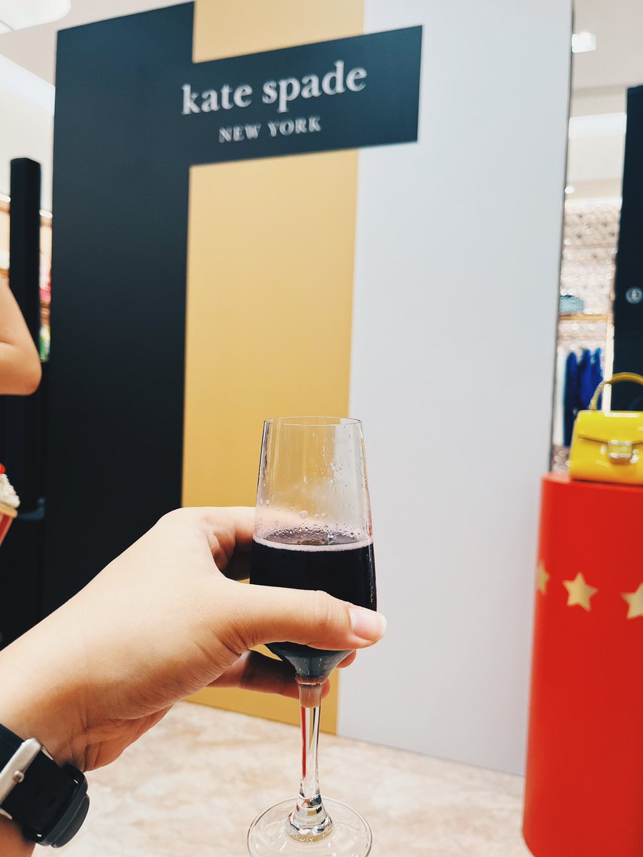 zlyonce's tweet image. Attended Kate Spade New York Holiday Preview Party ✨ #katespademalaysia #pavilionkl
