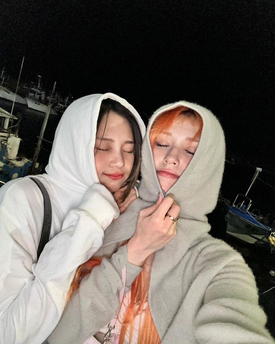 #VIVIZ #UMJI #비비지 #엄지
#SOMI #소미