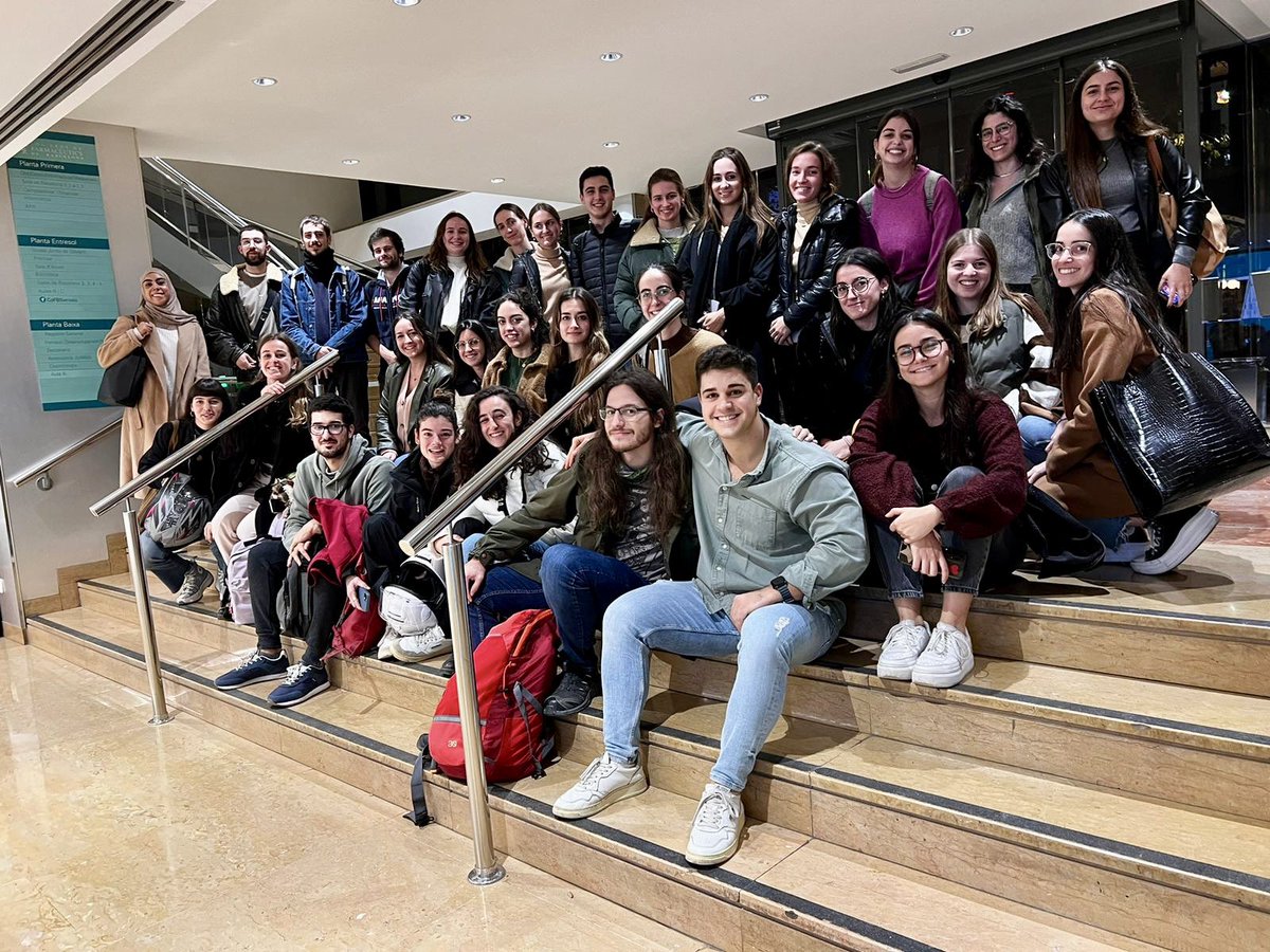 Fin clases Fisiopatología Curso farmaFIR Barcelona con el GRAN <a href="/agusalbalat/">Agus Albalat</a> 

MUCHAS GRACIAS por vuestro trabajo, vuestra ilusión y vuestro compromiso. 💚💙

Estamos contigo. 
Sigamos con concentración.  🚀🚀

#FIR #VaASerQueFIR #elFIRconGarantias #examenFIR #preparacionFIR