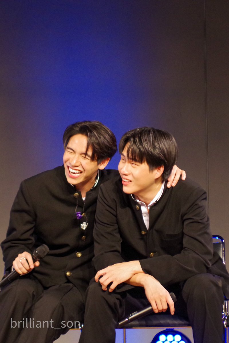 brillant_son's tweet photo. 首も掴んでた😇

#WinnySatang 
#winnynny 
#satangks
#MSPFMinTokyo https://t.co/yIbeQzCIL6