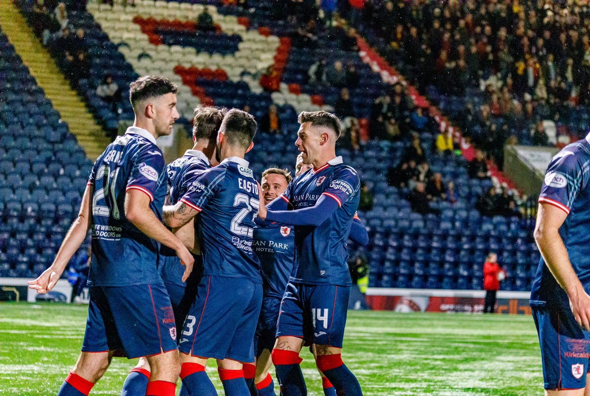 Mad Fridays under the lights 😄💙<a href="/RaithRovers/">Raith Rovers Football Club</a>