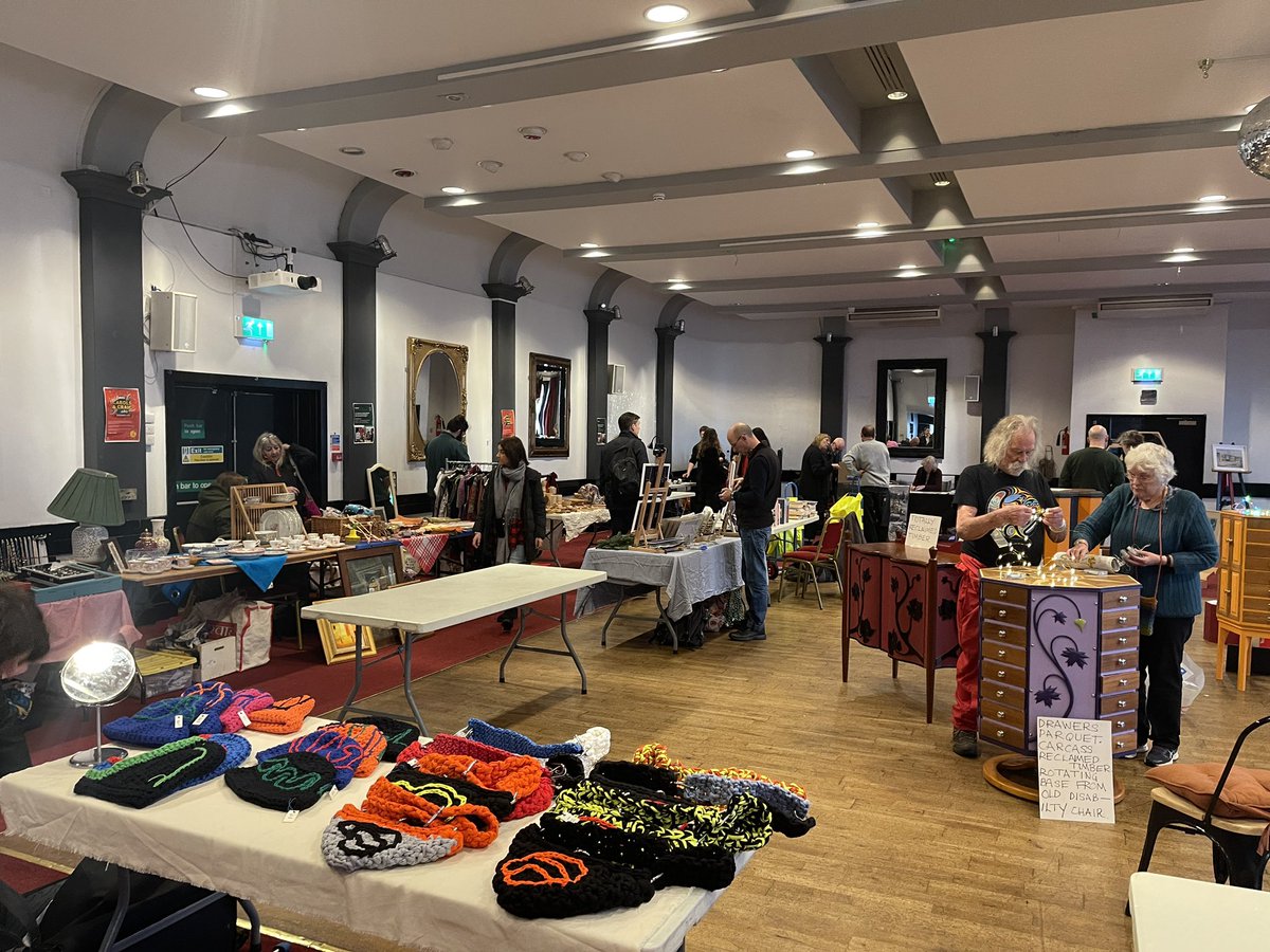 Our eco Christmas market is nearly ready🎄Swing by to the London Irish Centre today for our free #LDNCOP for all your sustainable presents this Christmas