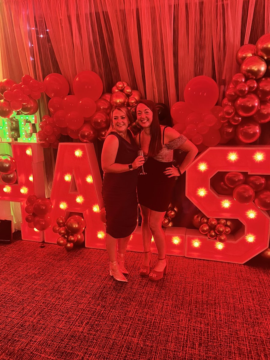 MrsMaths9's tweet photo. Letting our hair down last night - my Maths partner in crime @MissJMaths1 🥂🥰🌲🎉 https://t.co/VjjhYgqSwz