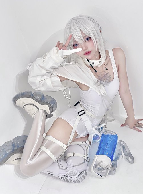 コスプレイヤー凸守たかねのTwitter画像23