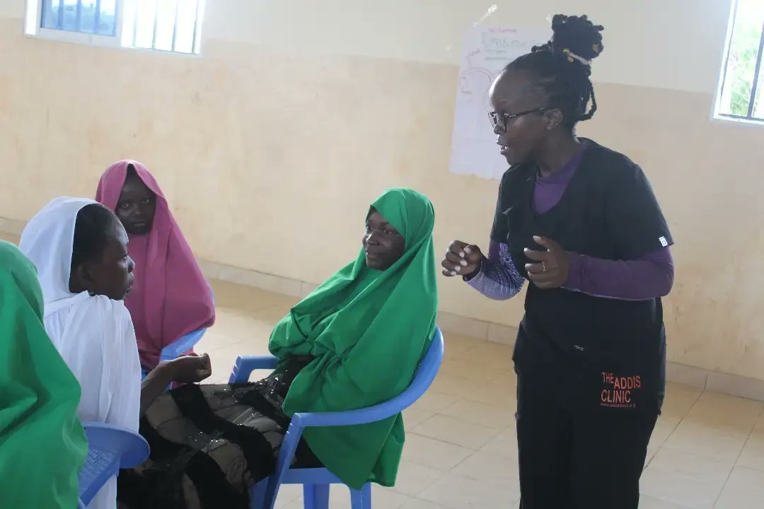 Thehijabimento1's tweet photo. @YALIRLCEA @USAIDKenya @KenyattaUni Creating a safe haven for learning! 🏡  In underserved communities, providing comprehensive sexuality education ensures that girls are equipped with the knowledge to protect themselves and make informed choices. #THMPSafeSpace #Educate #SHOPforChange #SHOPTogether @addisclinic https://t.co/XHBYPV7r7S