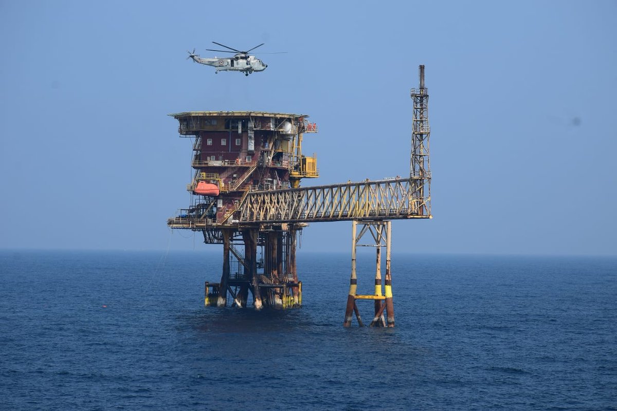 IN_WNC's tweet photo. Exercise Prasthan, aimed to evaluate contingency measures for offshore development area off Mumbai was held on 08 Dec. The Ex was conducted under aegis of #HQWNC with active participation of @IAF_MCC, @IndiaCoastGuard, @ONGC_, @PetroleumMin & several Central & State agencies. https://t.co/pqJXYImSIW