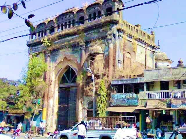 theMKCF's tweet photo. Project in line for the #MKCF ~
After the completion of #SuryaMahal : Construction of the magnificent ‘Siṃha Dvāra’ with the help of leading architects and engineers.
#JeyporePalace #Kalinga https://t.co/yrghgEWnet
