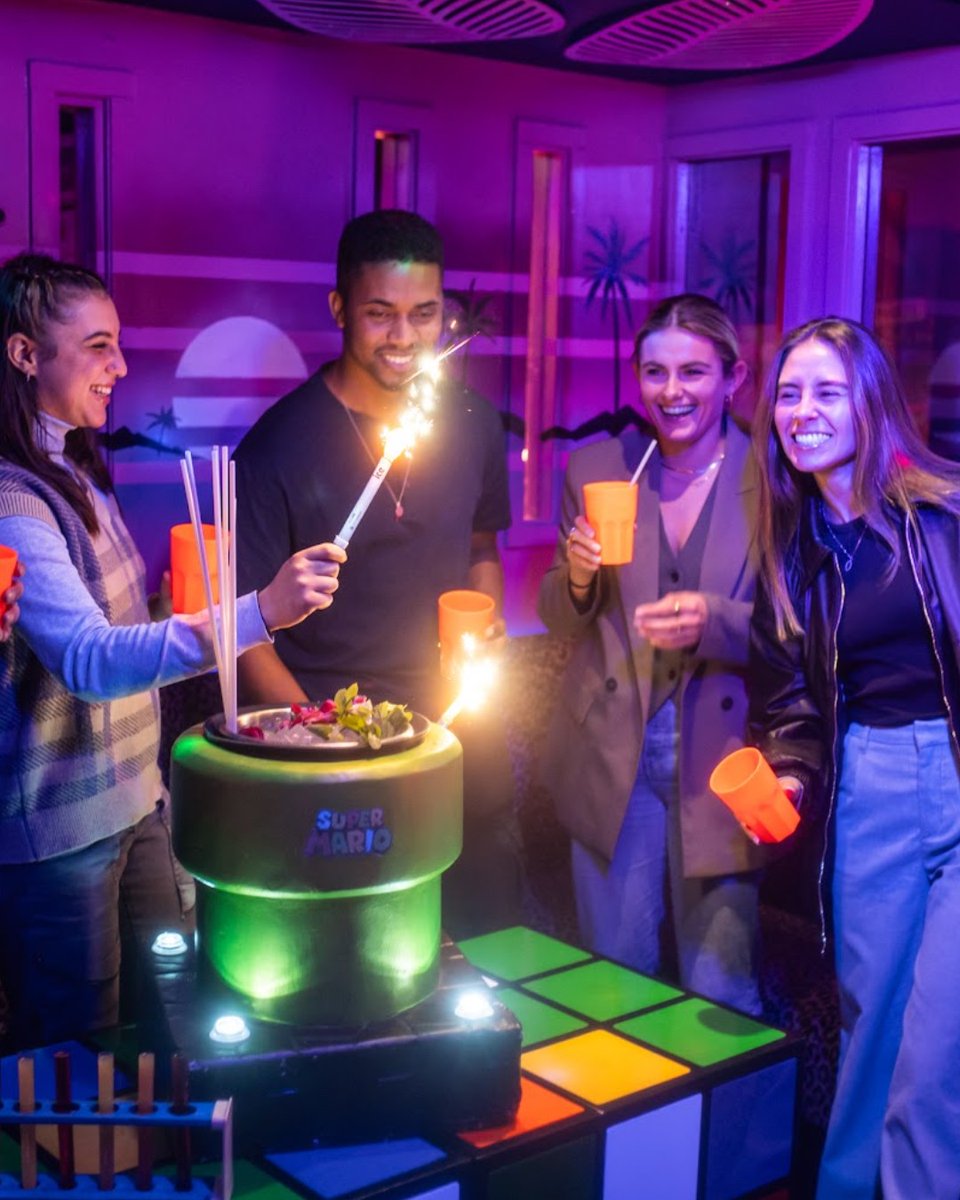 HIGH FIVE!👋🎄 Whether you book a table or plan to take over the dance floor, join The A-Team to celebrate the festive season until as late as 4am, with the ultimate '80s parties this December...🎉