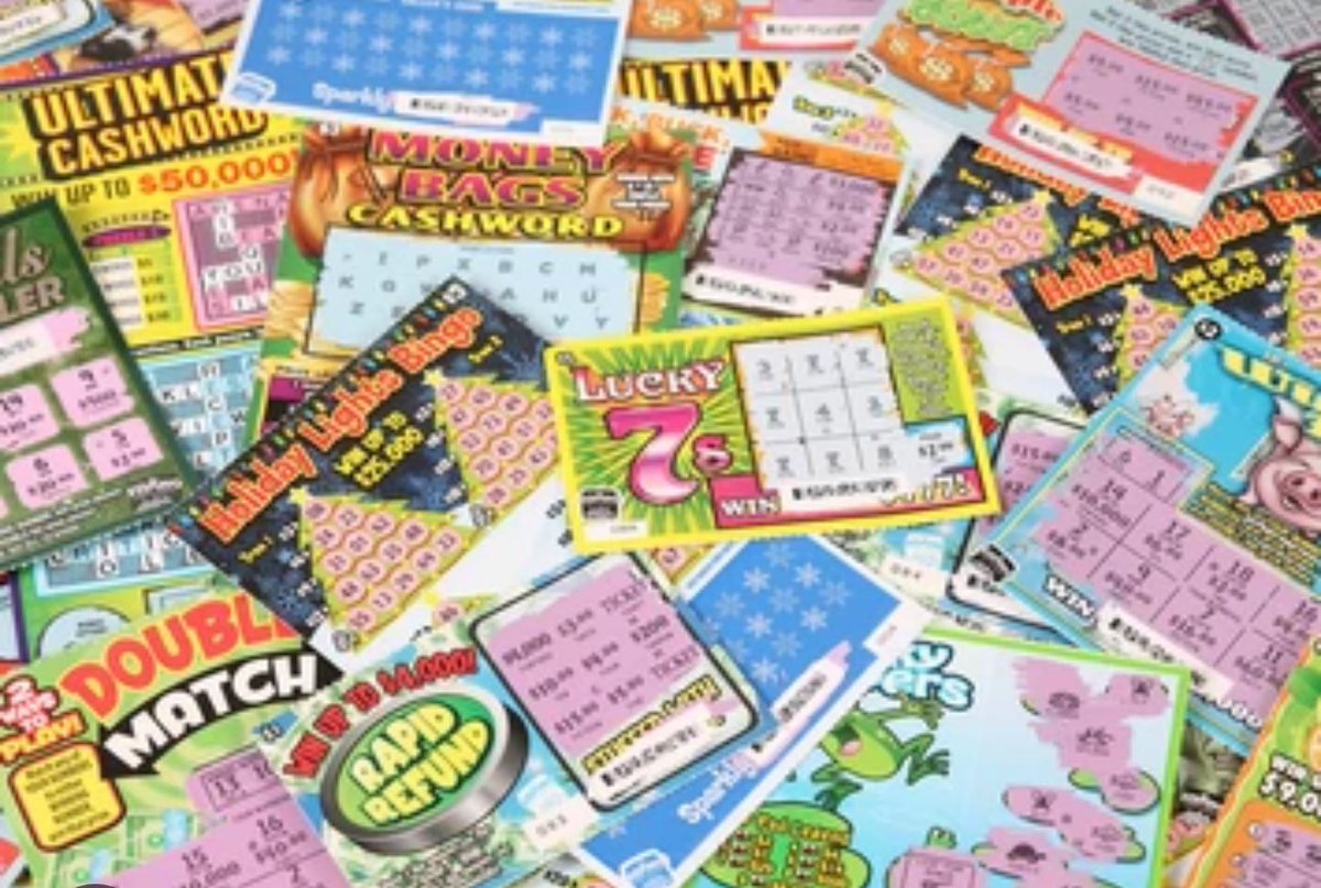 JenniferMills21's tweet photo. 🎄🎄 12 DAYS OF CHRISTMAS 🎄🎄
  🎄🎄🎄🎄 GIVEAWAY 🎄🎄🎄🎄

Day 9: Test your luck with $25 worth of scratchers. RT to enter and I’ll pick a winner by the end of today. Hope everyone has a wonderful day. #BoltUp   #HappyHolidays #SpreadKindness https://t.co/JgjARV4hDs