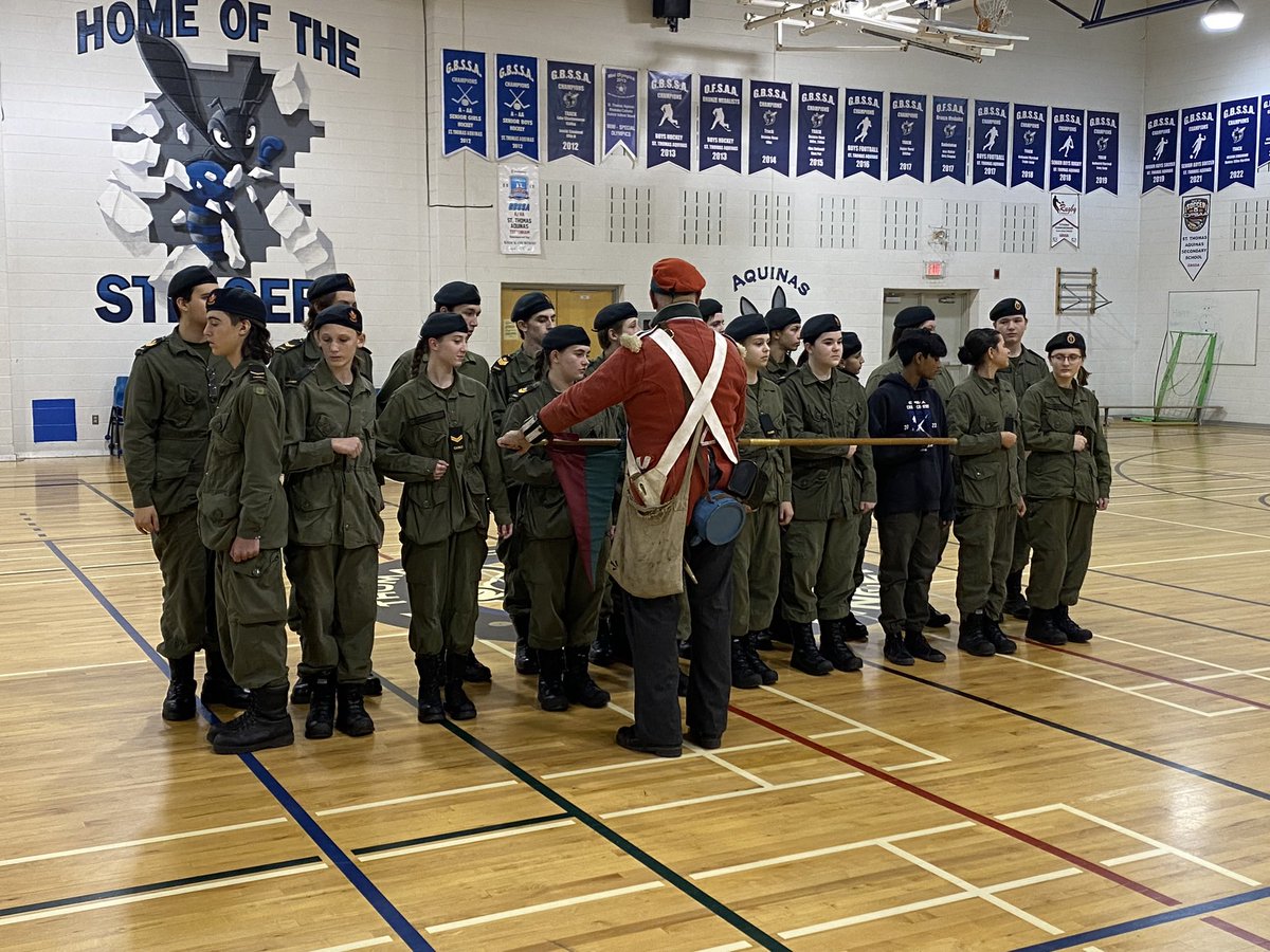 329RCACC's tweet photo. Who says drill isn’t fun?
This past week 329- CAF & Cadet members- participated in a bit of 19th Century British Army drill.
It was amazing!!
Bravo Zulu, all!!
#329Proud #329healthysafeengaged
#warof1812 #militaryreenactment #history #britisharmy #footdrill #repelcalvary https://t.co/Zaw6oPxxK0