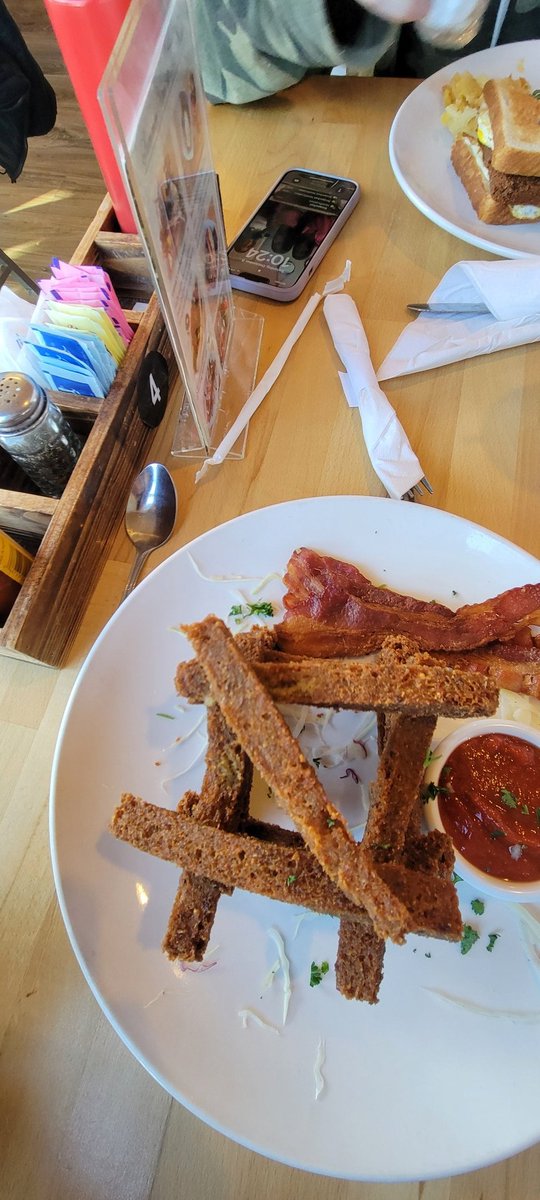 kenny_terhune's tweet photo. Scrapple fries at The Nook with the kiddo  breakfast #scrapple #breakfast #MiltonDe #kidds https://t.co/utgr3mrX9z
