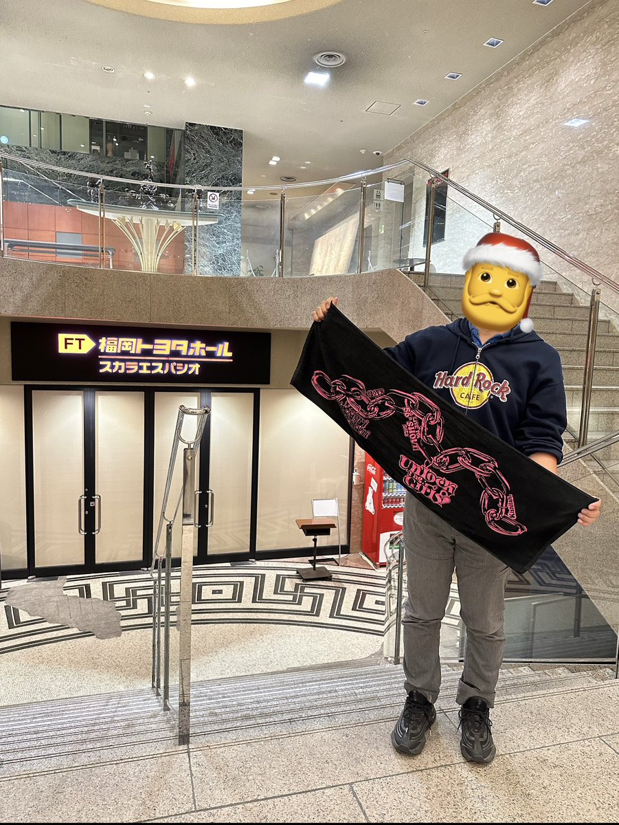 mura_x_gussan's tweet photo. #岸谷香 #56thSHOUT ツアーファイナル福岡
ライブが楽しかった👏
なんかほっこりした☺️
特別だよのダブルアンコールのSTAY BLUE盛り上がった🙌
プリプリ曲のDiamondsも聴けたけど
DING DONG🔔 聴いたの何世紀ぶりってくらい懐かしかったです😌
#Unlockthegirls #PRINCESSPRINCESS
#Yuko #HALNA #Yuumi https://t.co/DNsXnauJuZ
