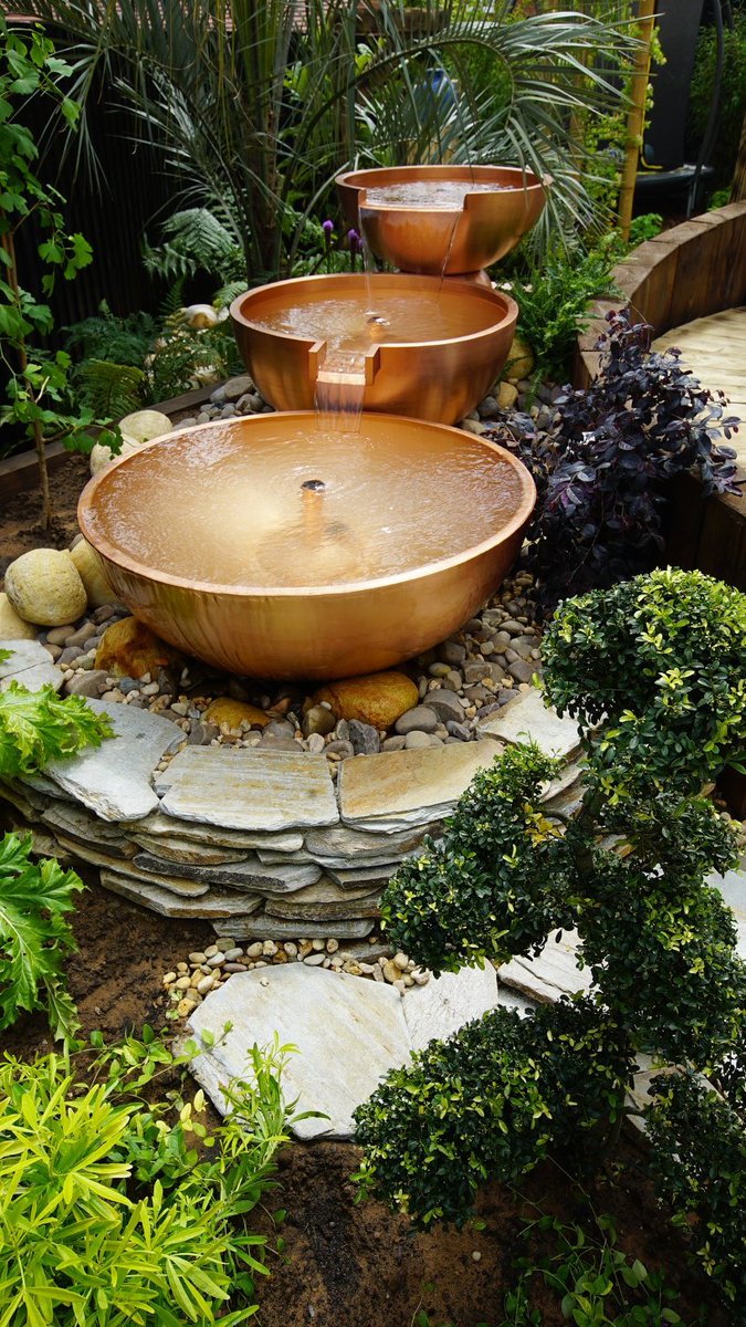 This Incredible water feature was supplied by the awesome team at OASE UK
It really tied the whole garden together and would be a welcome addition to any garden!