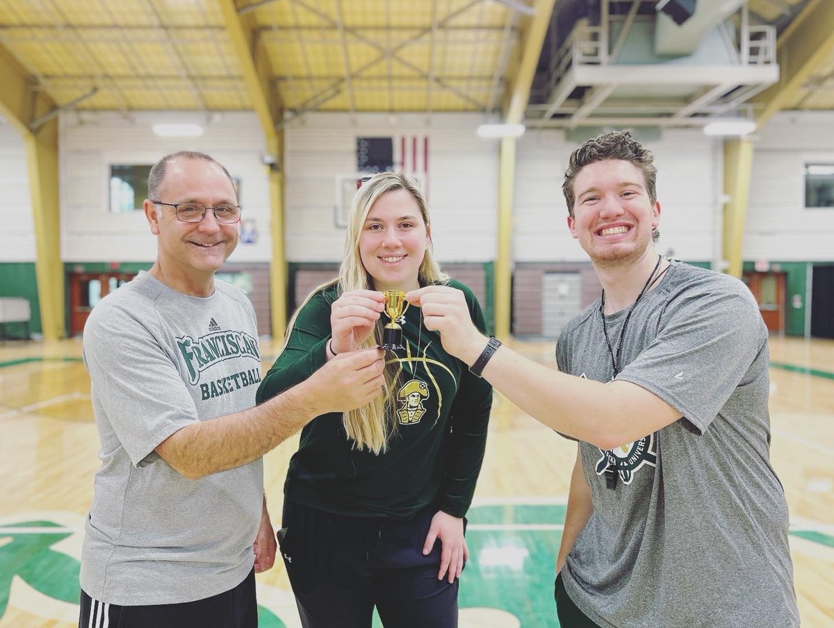 FranciscanWBB's tweet photo. Great day of practice with the team of Emma Clow, Mikayla Doan and Ilena Gonzales taking the win. Coaches also take the dub winning 12-4 against the white team in 3v3. 

The Barons now focus on their academics with finals this week.

#franciscanwbb #firemeupbarons @FranAthletics https://t.co/raxD3BEkO8