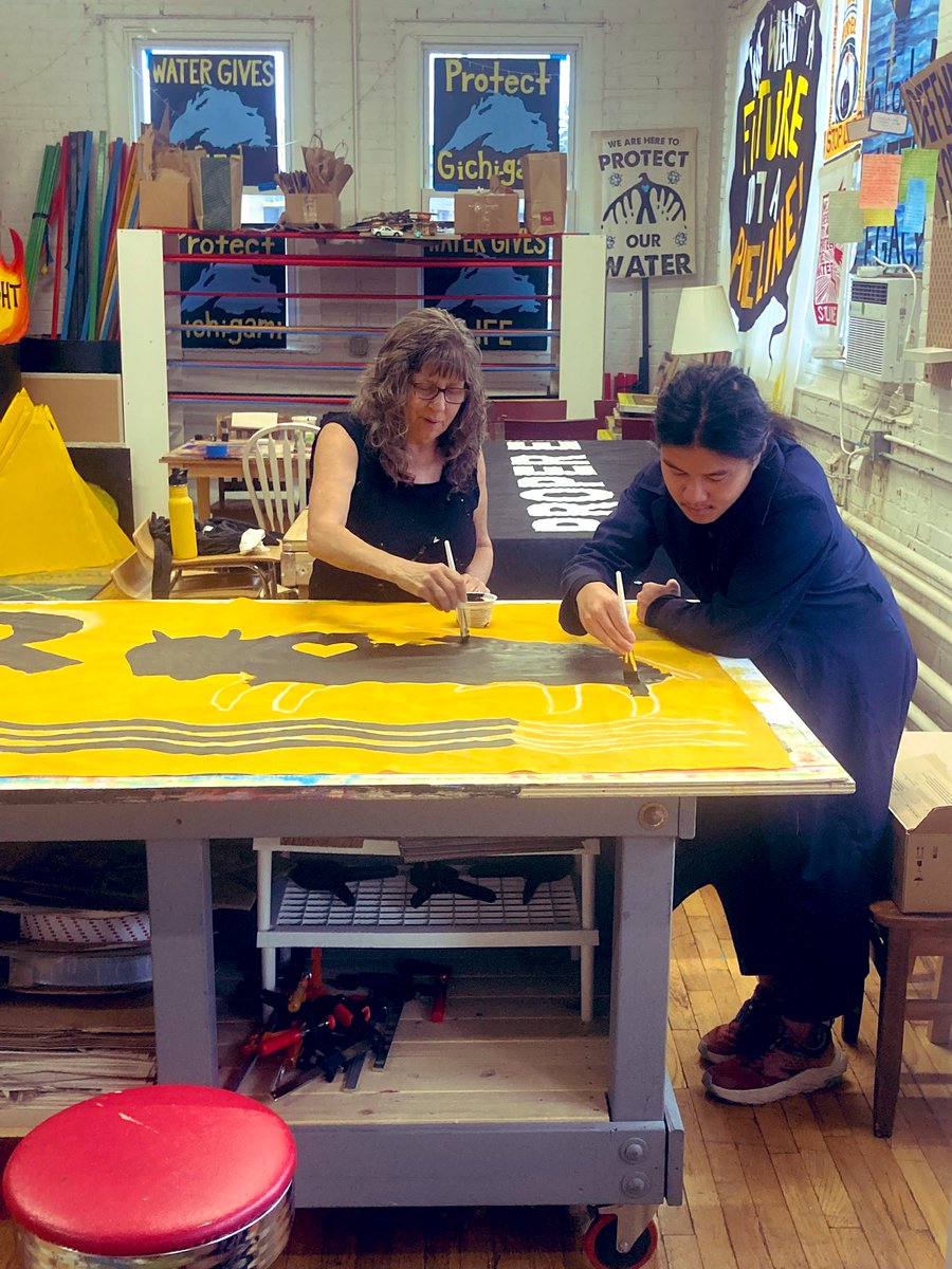 SeanLimMN's tweet image. Our #NoDAPL banners made it from Minnesota, to North Dakota, to the U.S. Capitol Building in D.C.

We’re at a pivotal inflection point in the Dakota Access Pipeline fight.

Ask from the frontlines: submit a public comment before the December 13th deadline: tinyurl.com/2023-StopDAPL