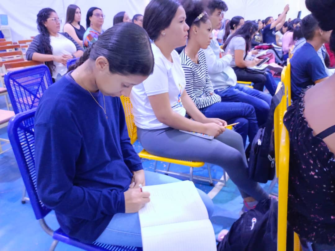 uptlara's tweet photo. #EnDesarrollo || @Elida_Luna_Beta Directora del #PNFCP "Esta Jornada es una oportunidad para que nuestros estudiantes fortalezcan su formación académica en el área contable"
#UpraebActiva
@mppeduniv @michellyvivas @olivapineda04 https://t.co/McP7f56l4o