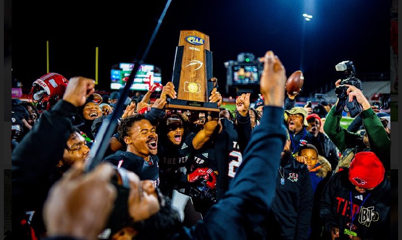 kelldavis12's tweet photo. I AM A STATE CHAMPION 🫡 https://t.co/rkzh538yh1