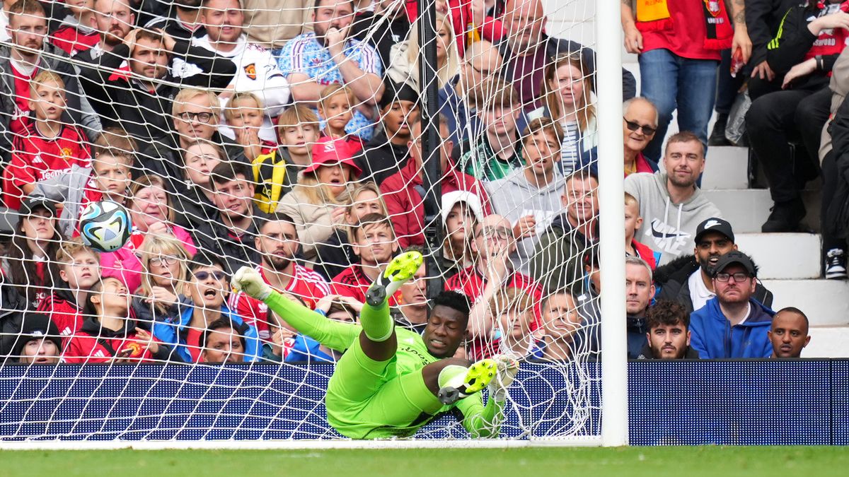 Poolboy15871501's tweet photo. Hestic! He can be dramatic. Doesn't make sense. @AndreyOnana @TenHagEra @ManUtd  You must e giving fans blood pressure. https://t.co/kIYyI8EeOs