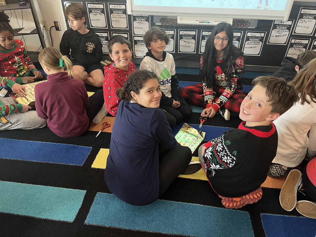 🎅🏽So much fun wrapping our Santa Fund gifts 🎁 this week! Thank you to everyone who makes our 5th grade project possible !