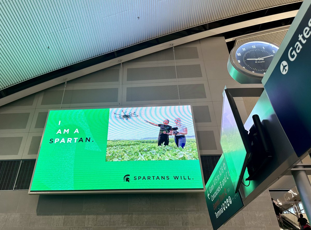 DrMoniByrne's tweet image. Love seeing this when I land @ DTW!! 💚🤍 #GoGreen #BeAPart #SpartansWill @michiganstateu @MSUCollegeofEd